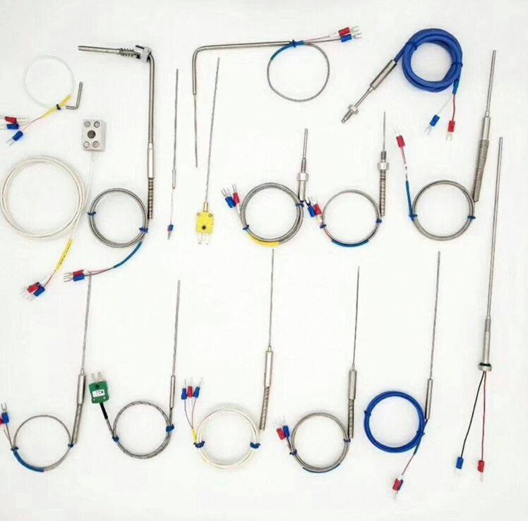 انواع ترموکوپل صنعتی با کابل و غلاف فلزی در مدل‌های مختلف برای اندازه‌گیری دما